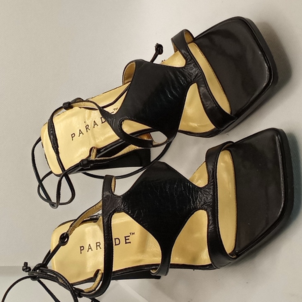 Parade shoes size 5.5 fine leather upper